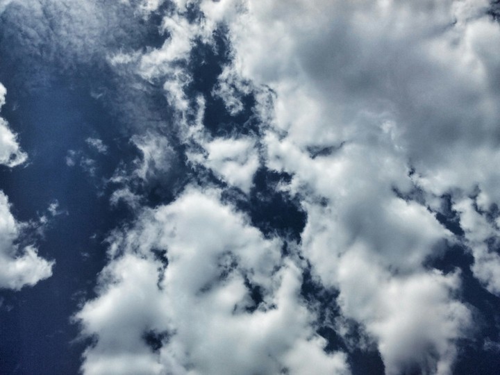 The sea or the sky?