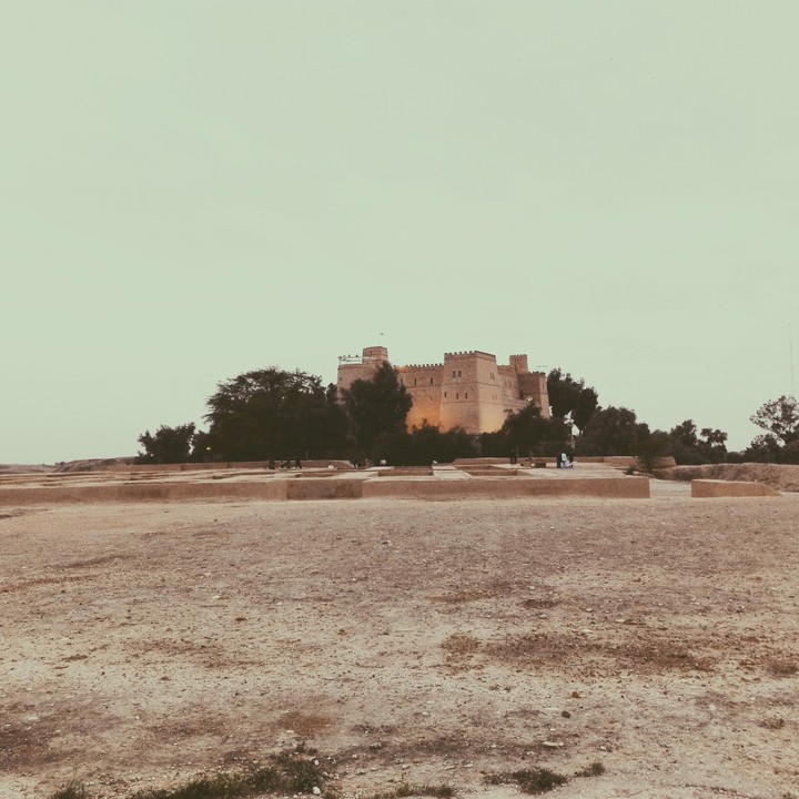 apadana castle