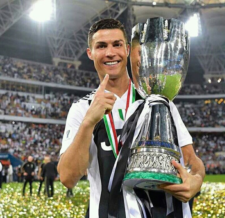 THE FIRST TROPHY BY RONALDO.......JUVENTUS TEAM