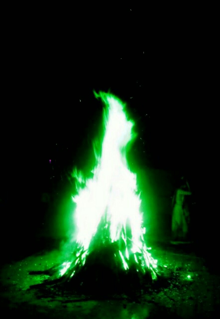holi fire