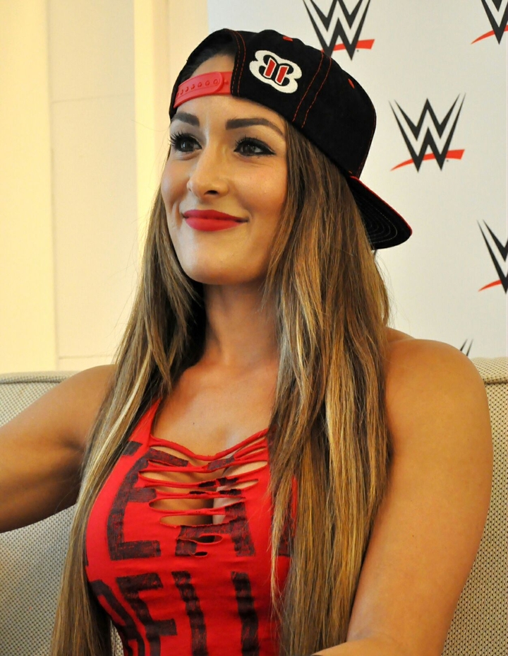 nikki bella