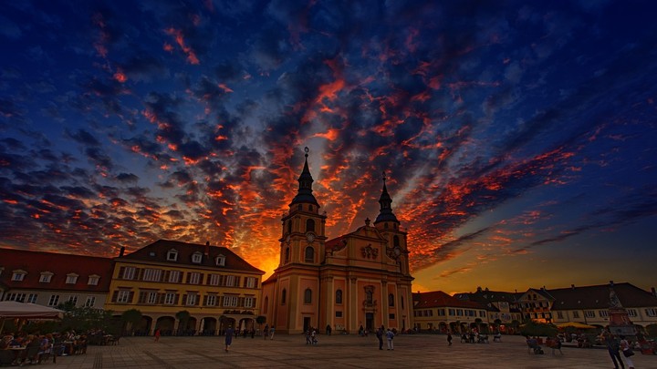 looks spectacularly amazing!
