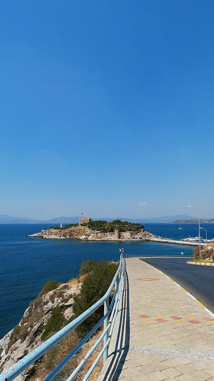Sea Road