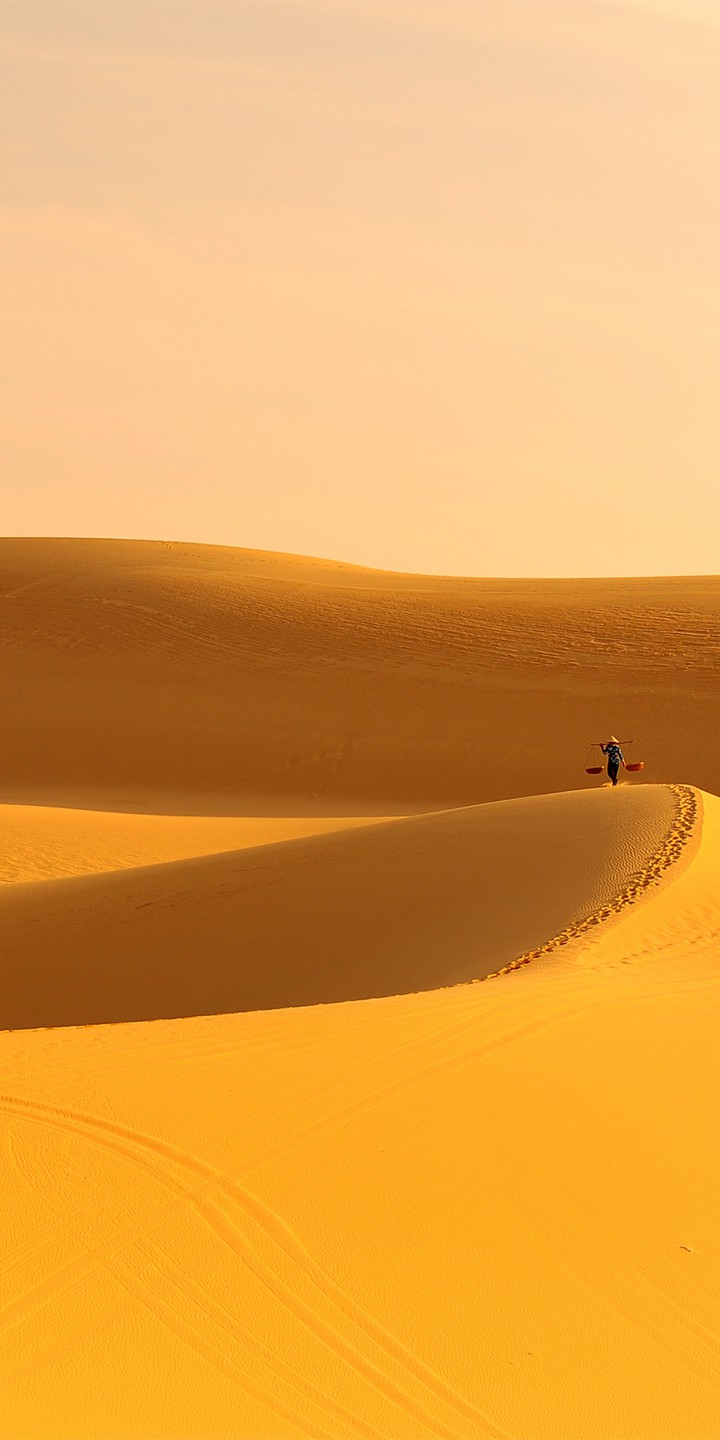 desert,backgrounds,man in desert,alone man