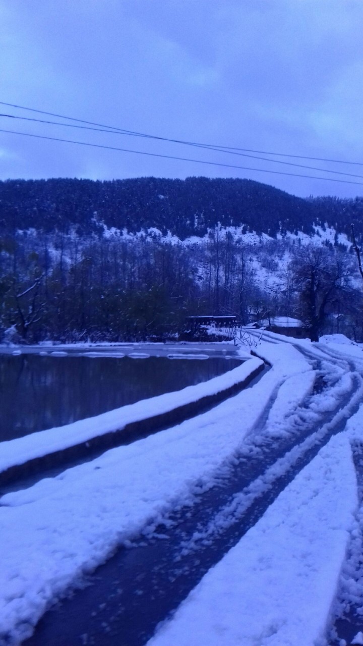 snowfall in Kashmir.