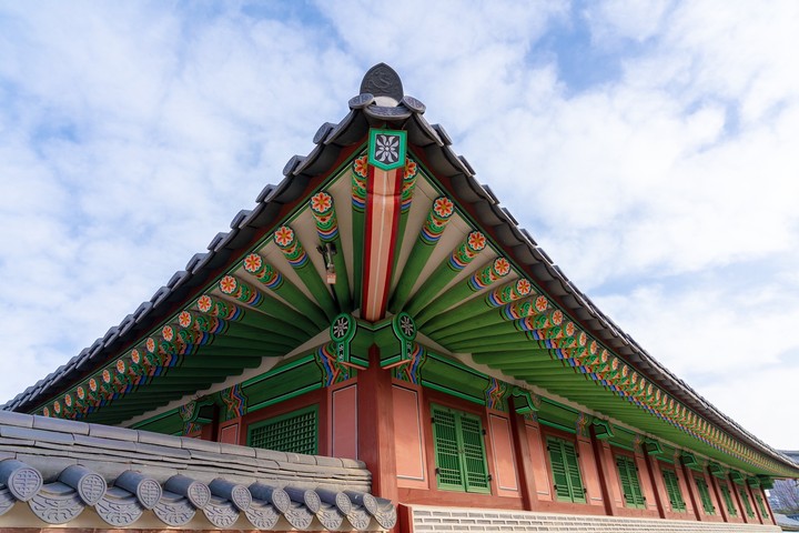 eaves