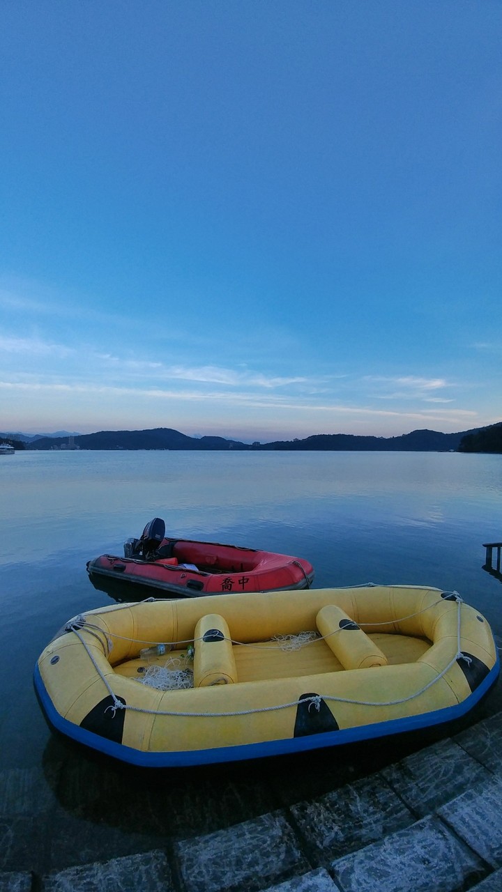 Dawn of the liferaft