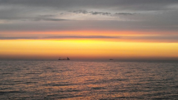 Море