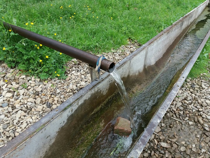 Вода