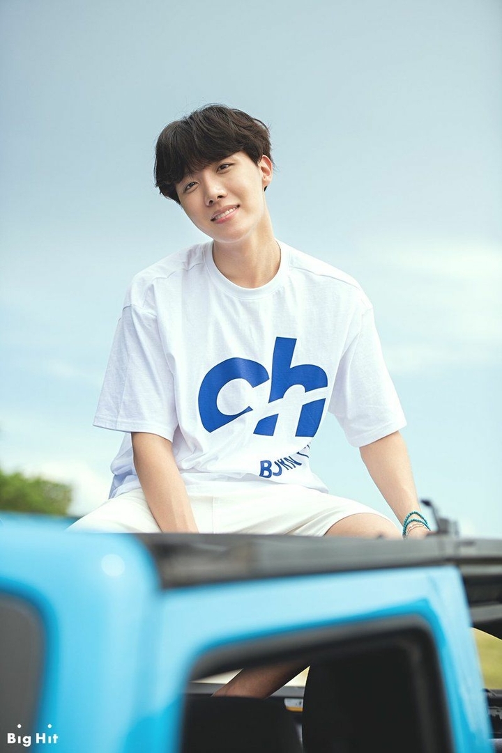 J-HOPE!! 