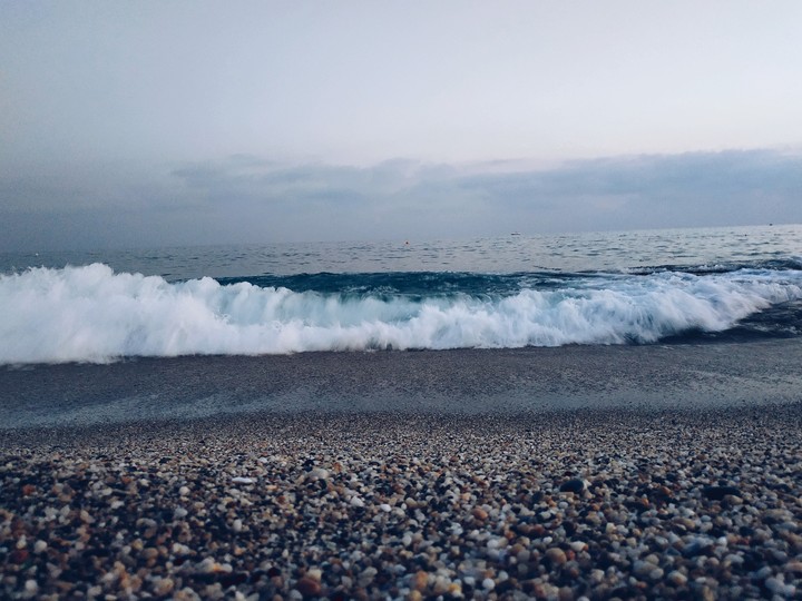 море