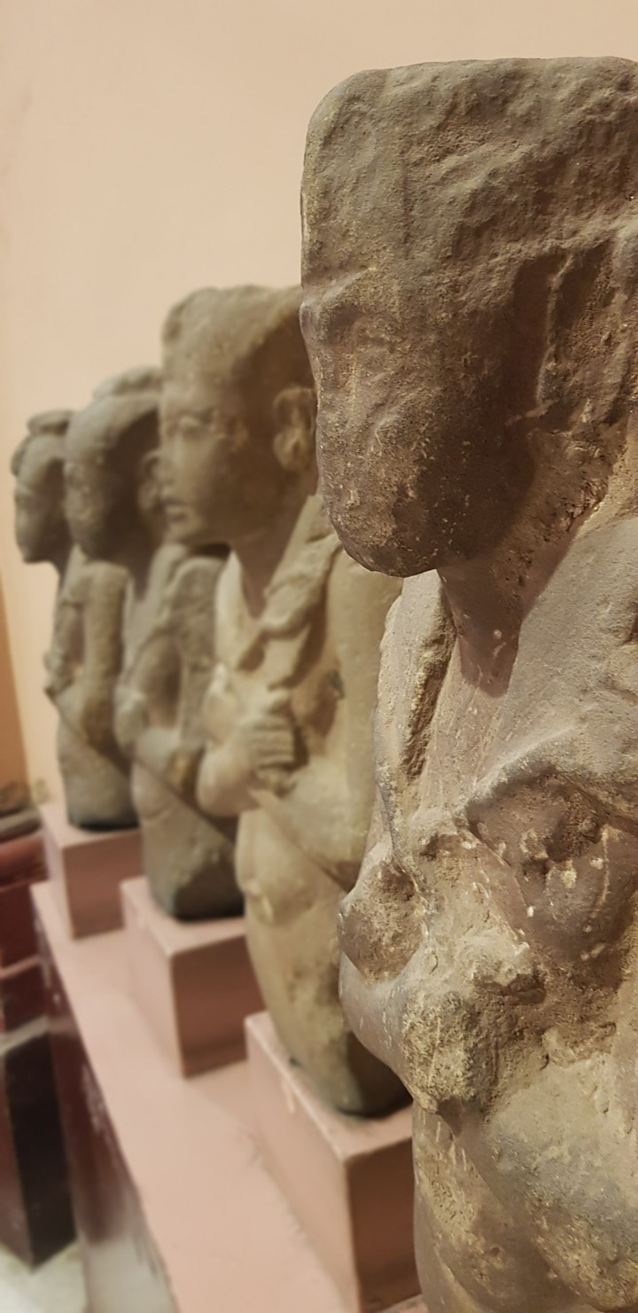 pharaohs statues