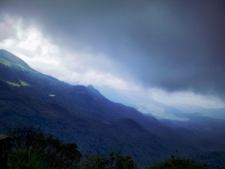 ponmudi hill station
