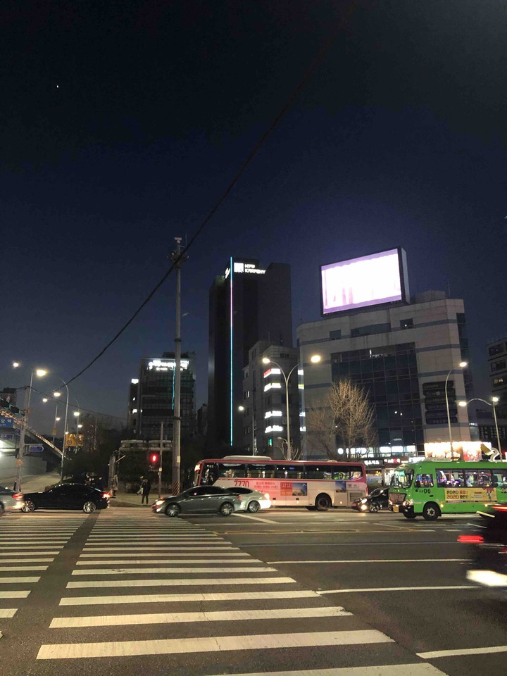 Night at Seoul.