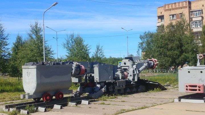 старое шахтное оборудование..