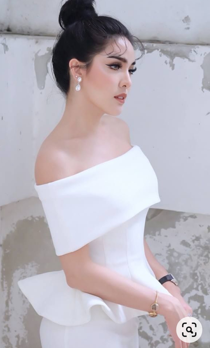 beautiful ladyboy