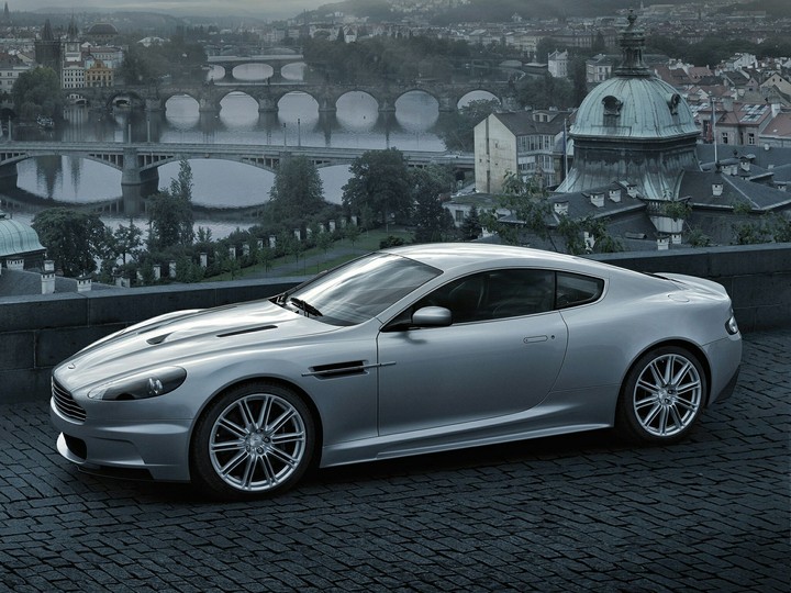 Aston Martin DB9