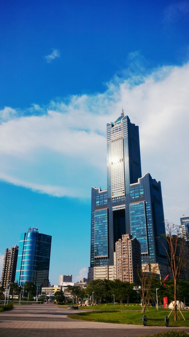 85 Sky Tower