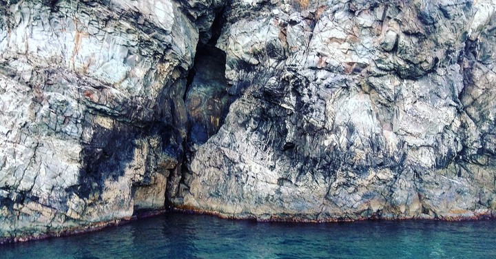 A huge rock in the sea!)
