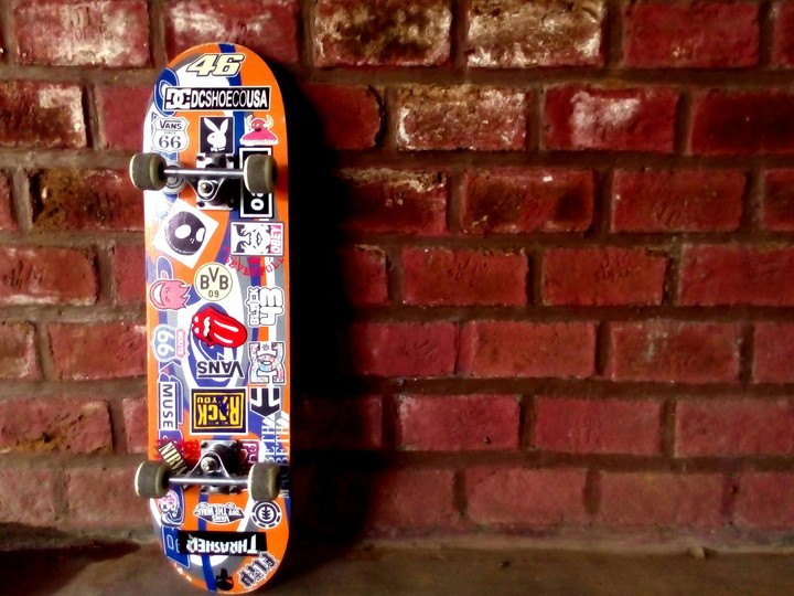 SKATEBOARD