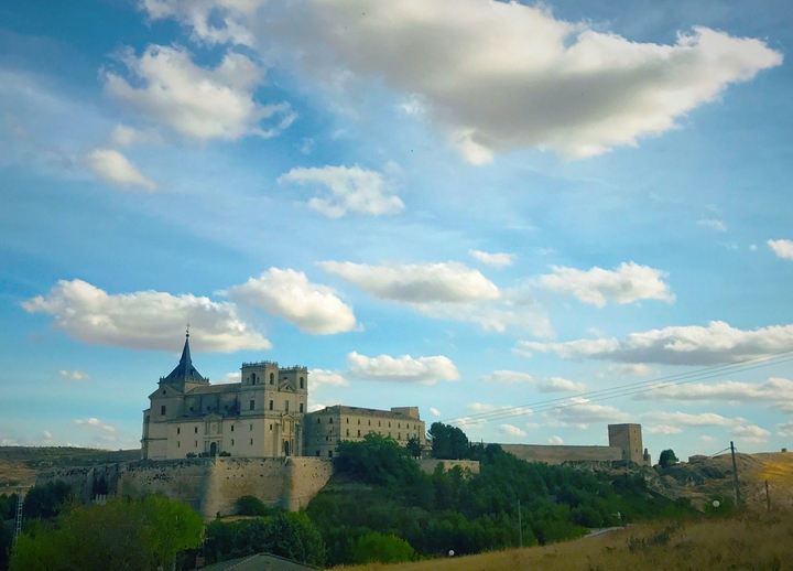 Ucles Nubes y claros