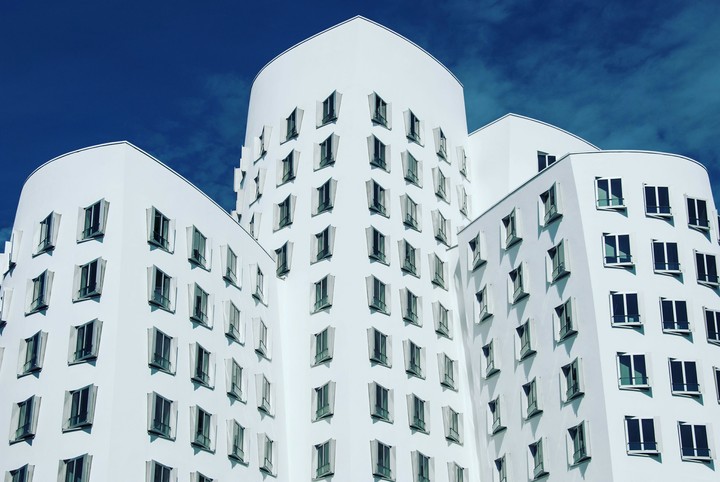 Gehry building Düsseldorf