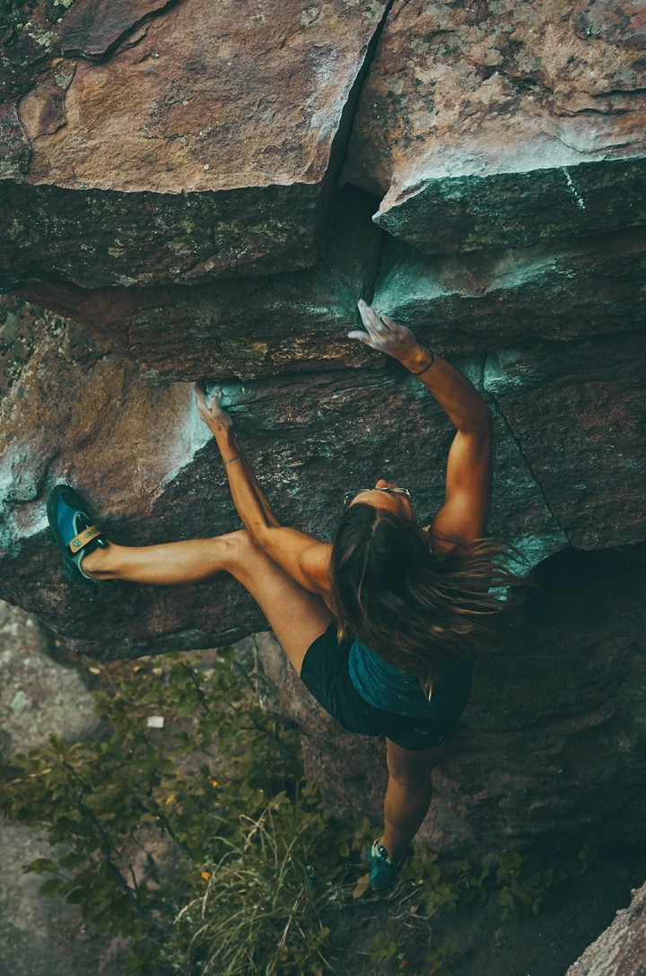 Climbing wallpaper