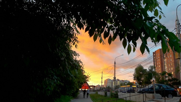 вечер в городе