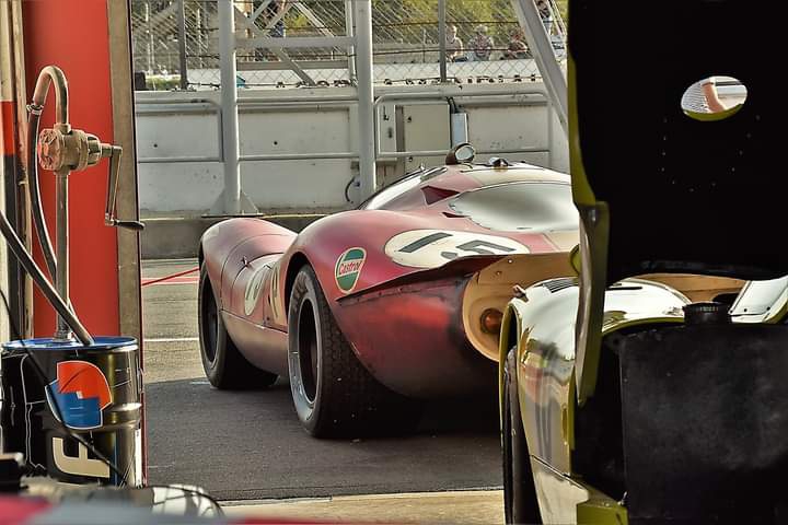 500 Ferrari contre le cancer