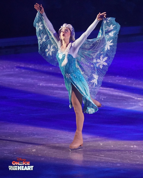 ELSA VERY GOOD ICE SKATER