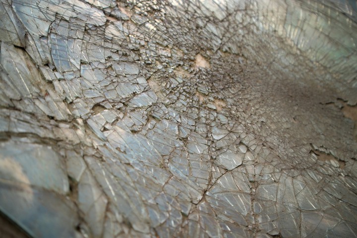 cracks on the glass