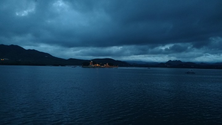 Lakeview@evening