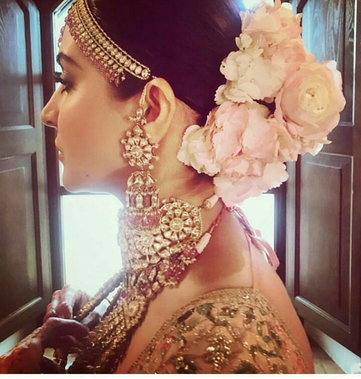 Anushka sharma wedding pic