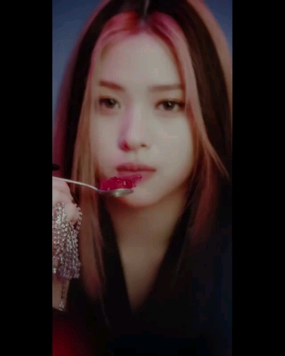 guess who_itzy_new comeback