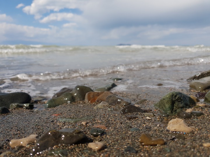 вода