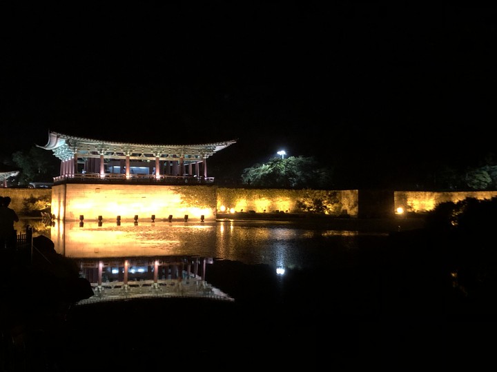 안압지