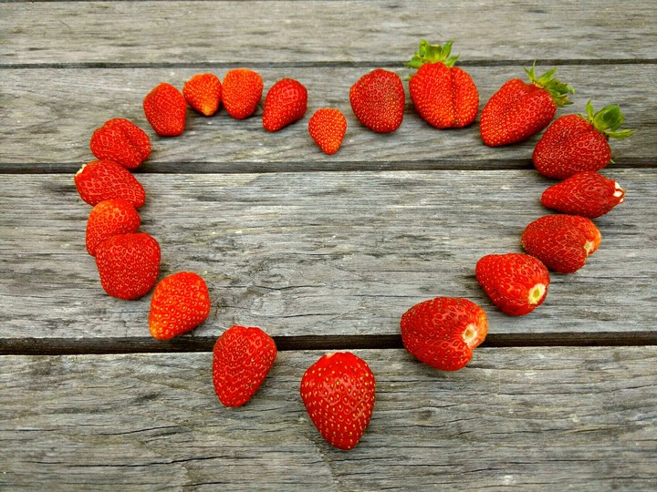 Heart of strawberries 