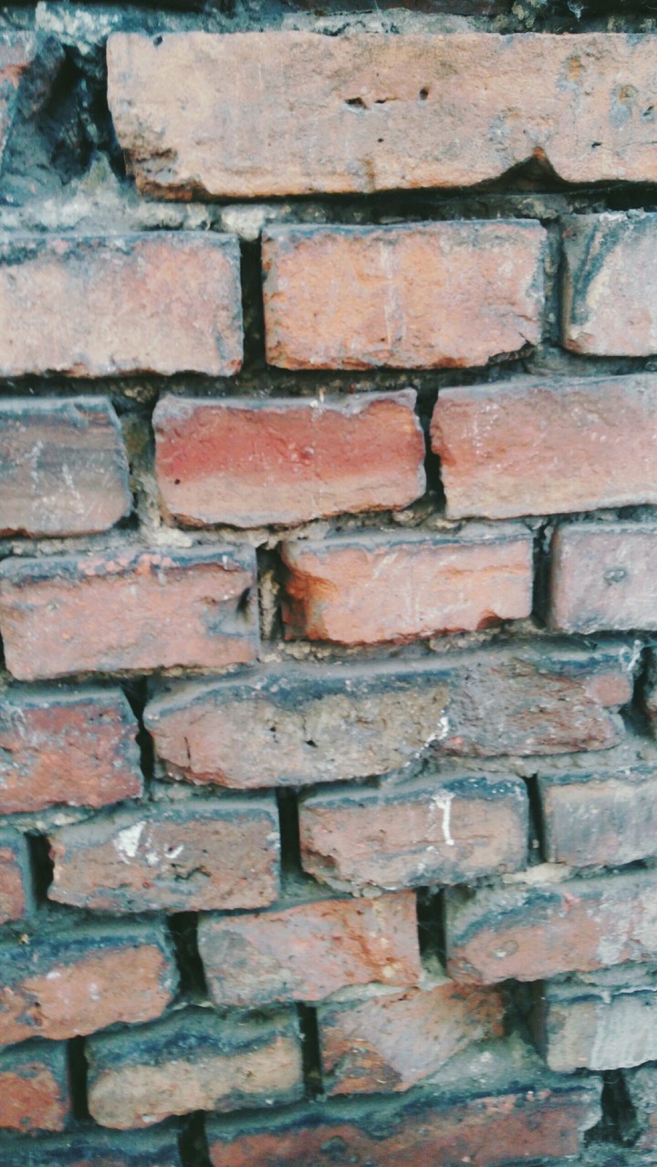 mur