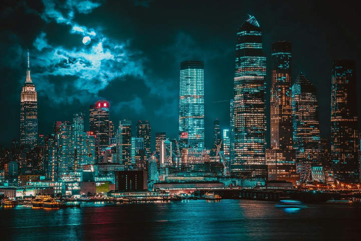 city at night .