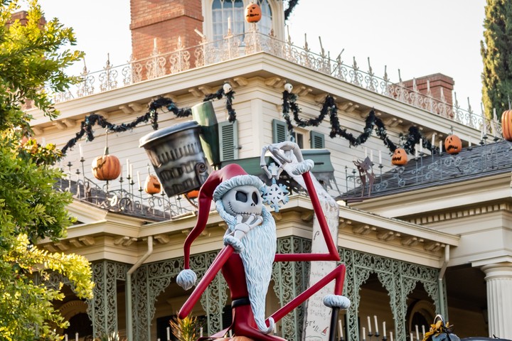 Disneyland Haunted Mansion