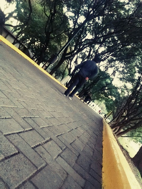 caminando