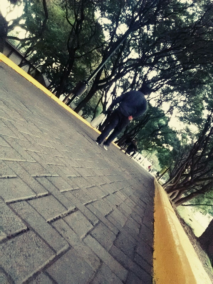 caminando