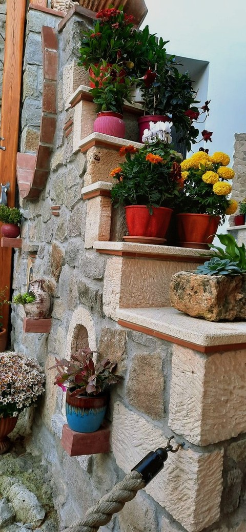 Decorative corner