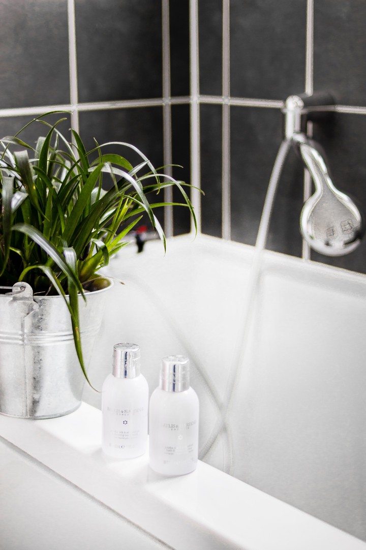Bath Tub