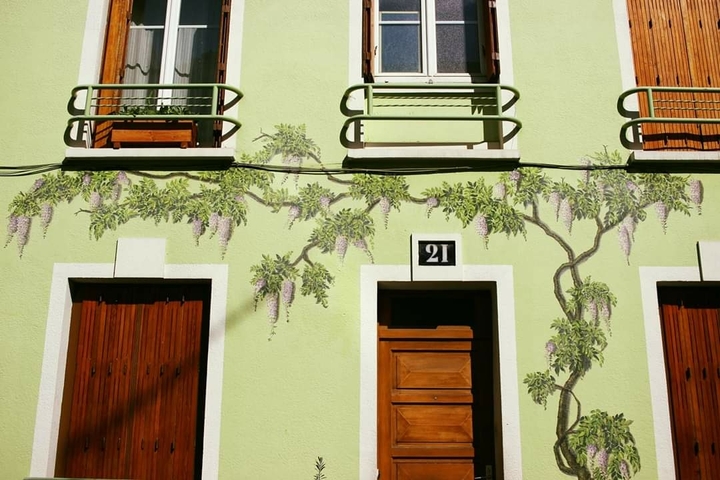 Paris rue cremieux
