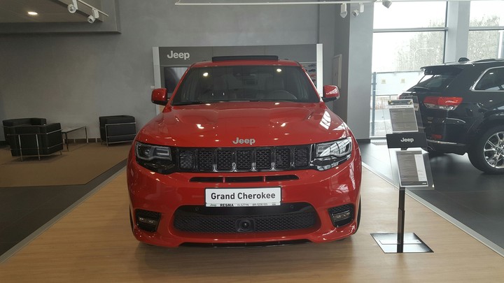 JEEEP GRAND CHEROKEE