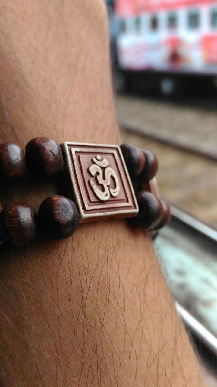 "ohm"... the symbol of peace...