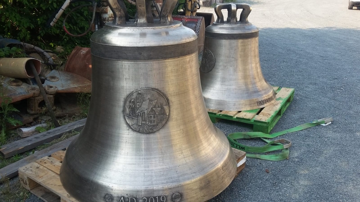 Geleut neu.Glocke .