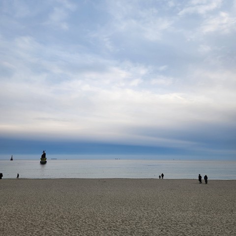 Water, cloud壁纸