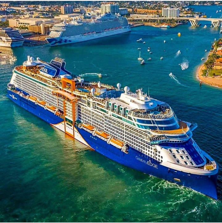 ship hotel